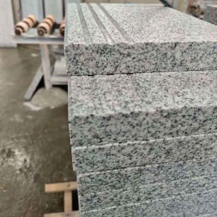 山西芝麻白楼梯踏步