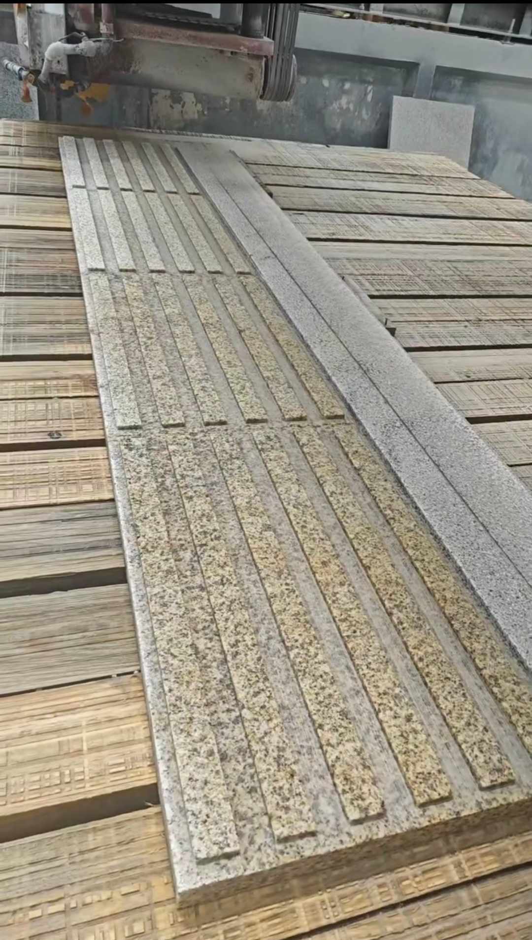 山西黄金麻盲道石 盲条