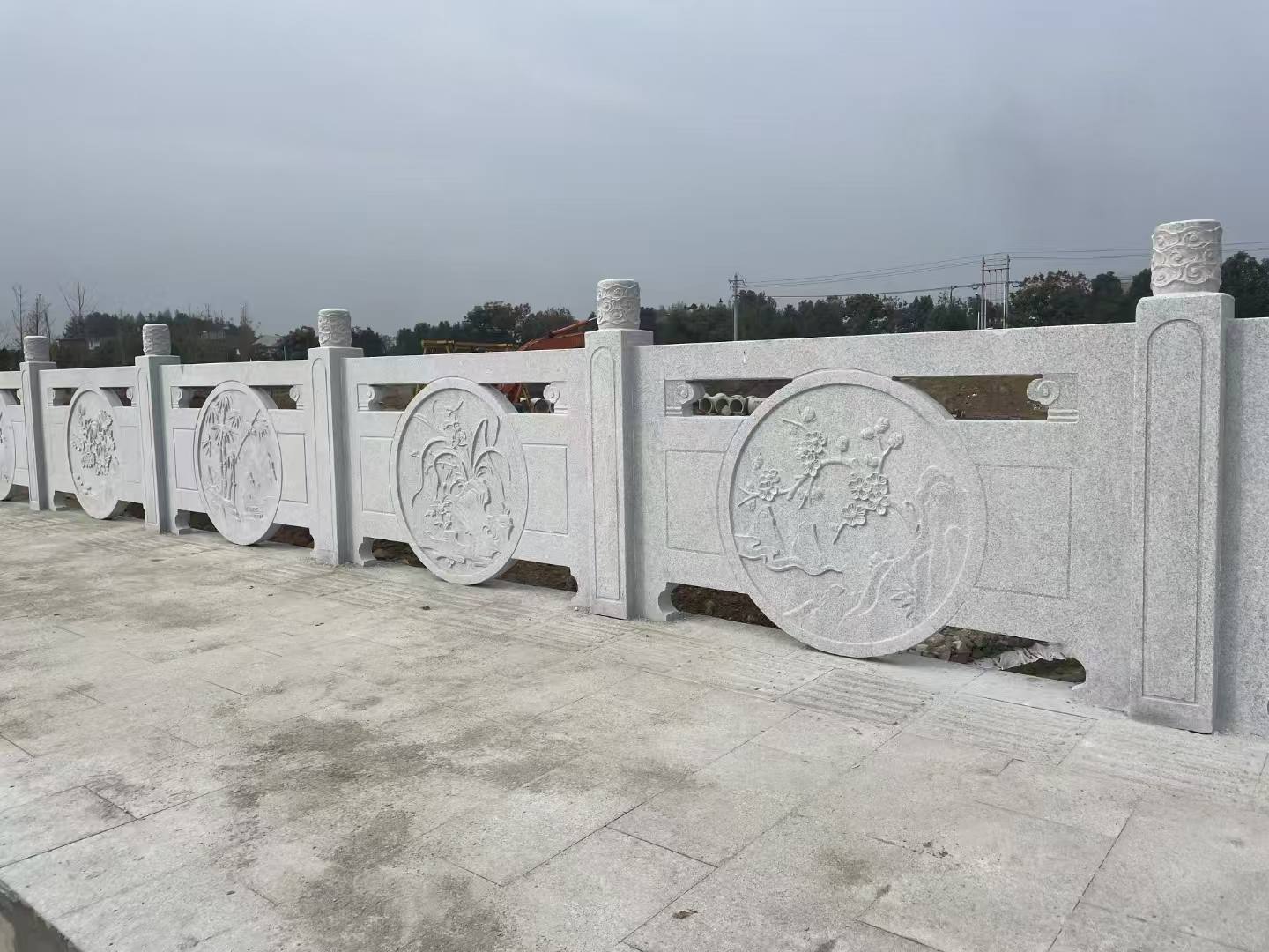 山西芝麻白河道栏杆 石材栏杆