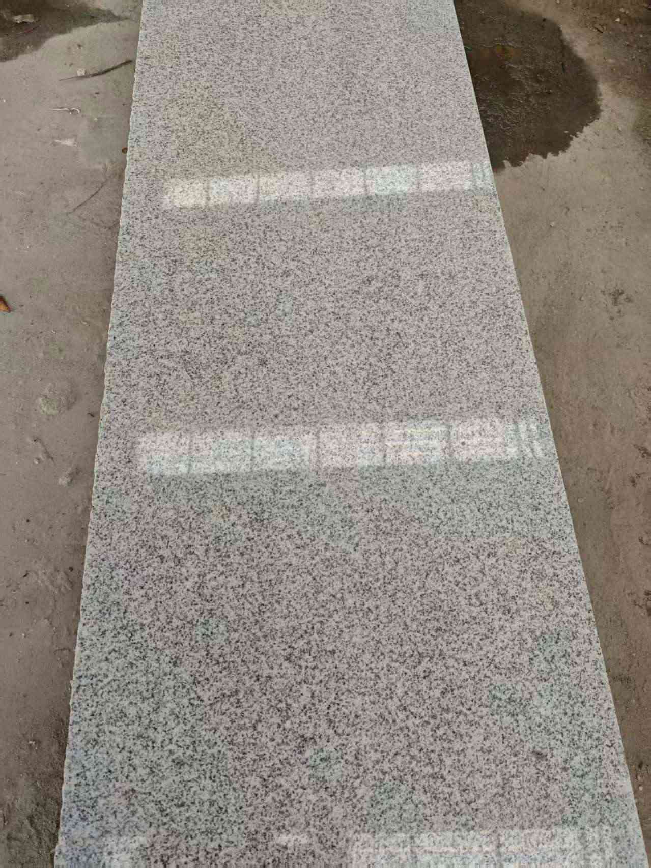 山西芝麻白光面毛板