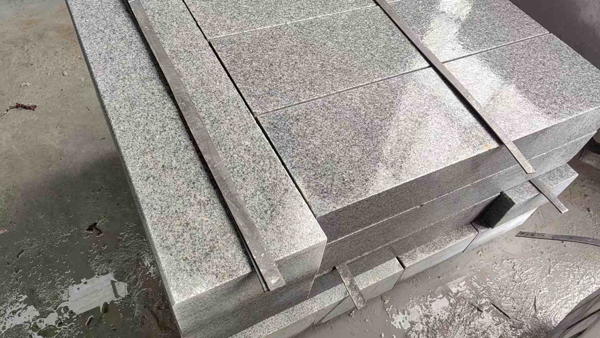 山西芝麻灰 芝麻白 路牙石 路侧石 马路牙子